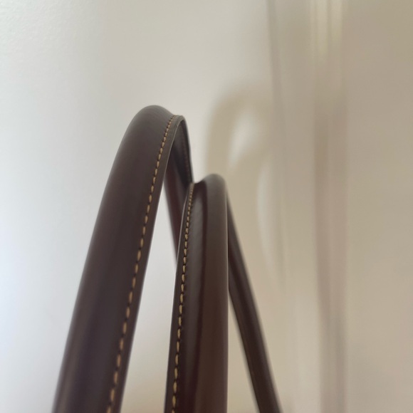 HUGE Woven Straw and Brown Leather Tote Bag with a vintage feel - Picture 5 of 7